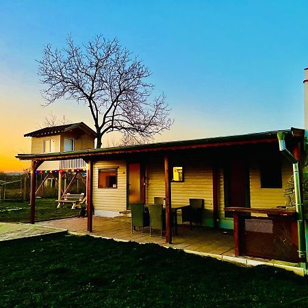 Caravans 10 Min To Tsonevo Lake & 35 Min To Black Sea Exterior photo